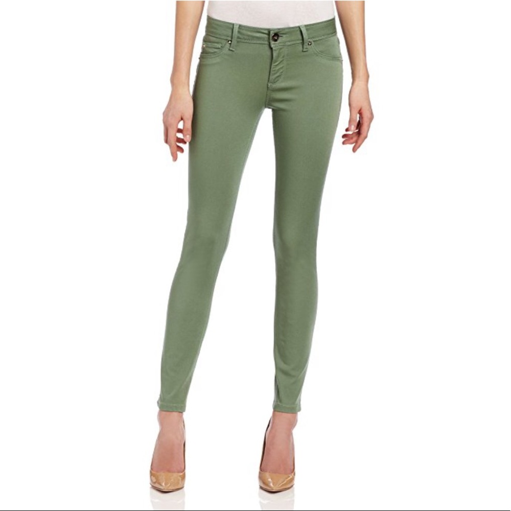 DL1961 Angel Jean